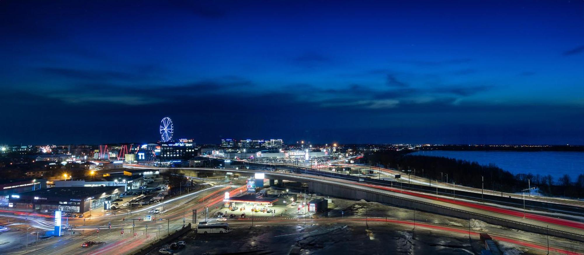 Revalia Fahle Airport Bus-Station Apartments With Best Views Exterior foto